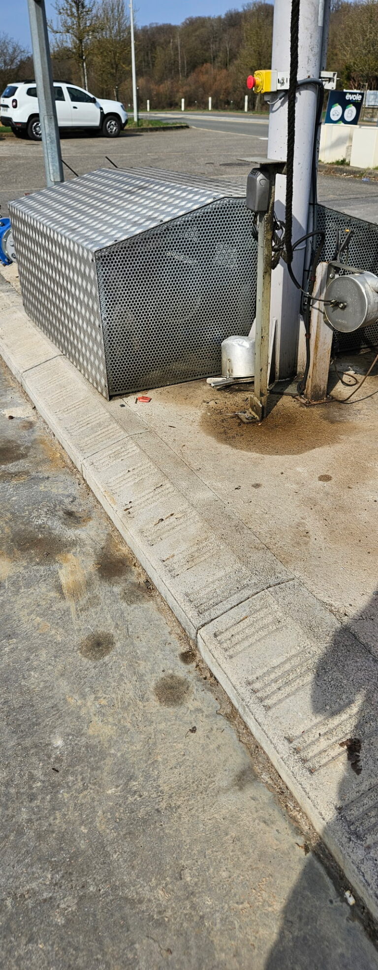 NETTOYAGE PARKING + STATION