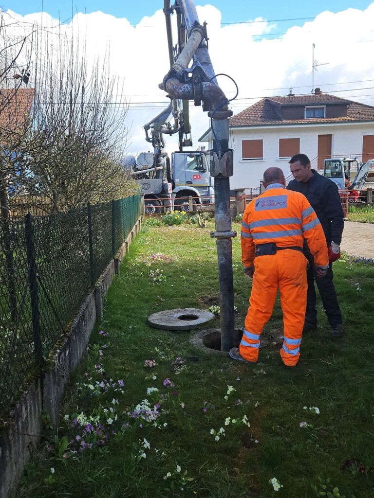CHANTIER INERTAGE CUVE DE FIOUL AU BETON